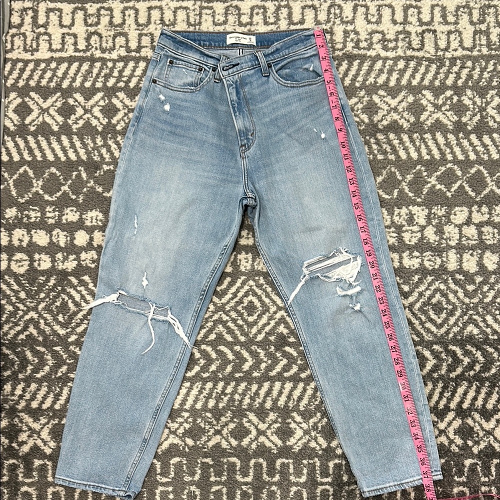Distressed Light Blue Jeans - Picture 4 of 4